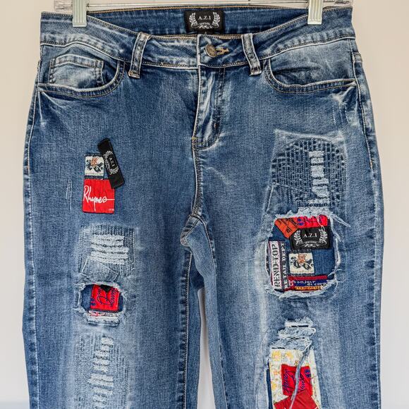 A.Z.I New York, Distressed Layered Patchwork Relaxed Boyfriend Jeans, Women's 4 - Picture 2 of 15